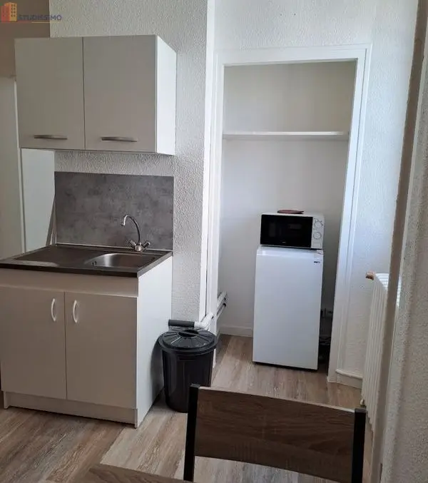 Studio meublé 25m² Laval 53000 - Meublé, charges comprises - Photo 1
