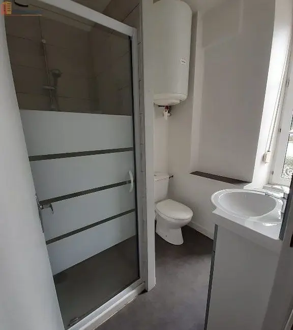 Studio 22m² Mayenne 53100 - Meublé, 1er étage - Photo 1