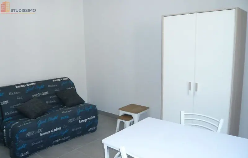 Studio meublé 19m² Laval 53000 - Meublé, lumineux - Photo 2