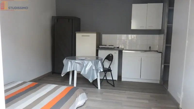 Studio meublé 21m² Laval 53 - Meublé, DPE D - Photo 1