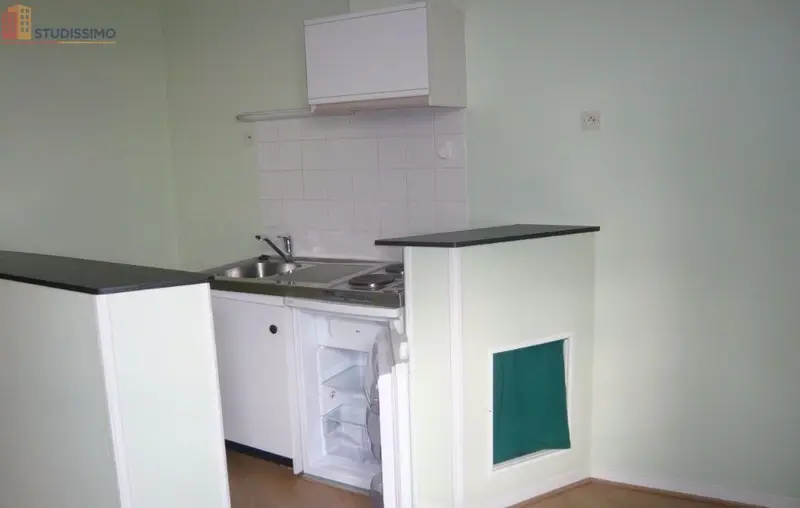 Studio meublé 21m² Laval 53000 - Meublé, 2e étage - Photo 3