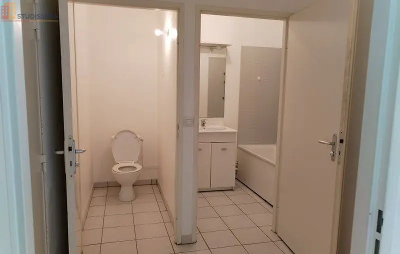 Studio 32m² Laval 53000 - Proche gare, non meublé - Photo 2