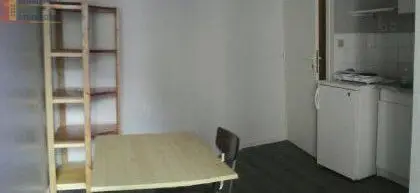 Studio meublé 21m² Laval centre-ville - Calme, lumineux - Photo 2