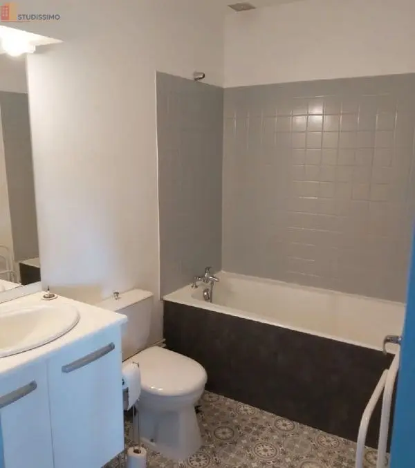 Studio meublé 29m² Laval 53000 - Meublé, DPE D - Photo 1