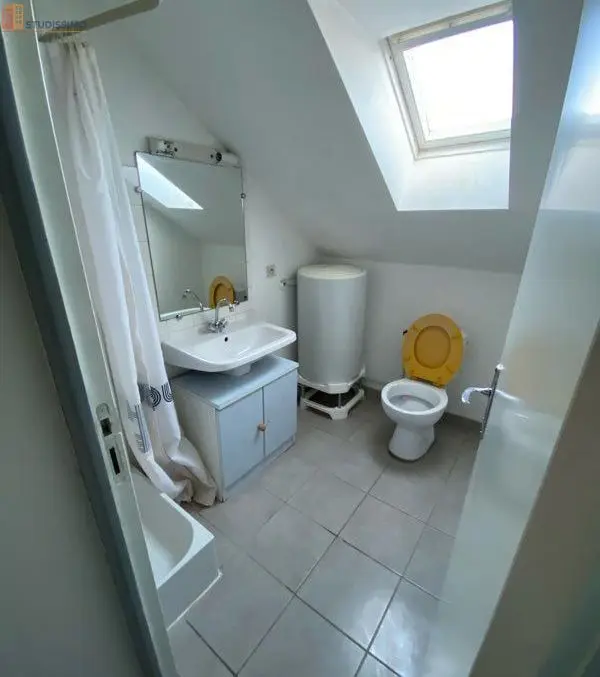 Studio 25m² Mayenne 53100 - Photo 1