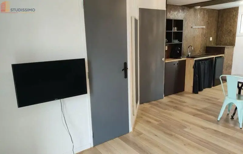 Studio meublé 23m² Laval centre - 2e étage, lumineux - Photo 1