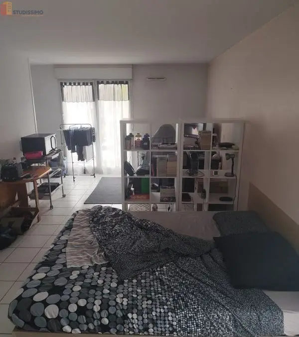 Studio 40m² Laval gare - Balcon, parking couvert - Photo 2