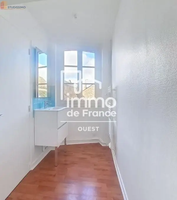 Studio 22m² Évron - Étage 2/3, DPE D - Photo 3