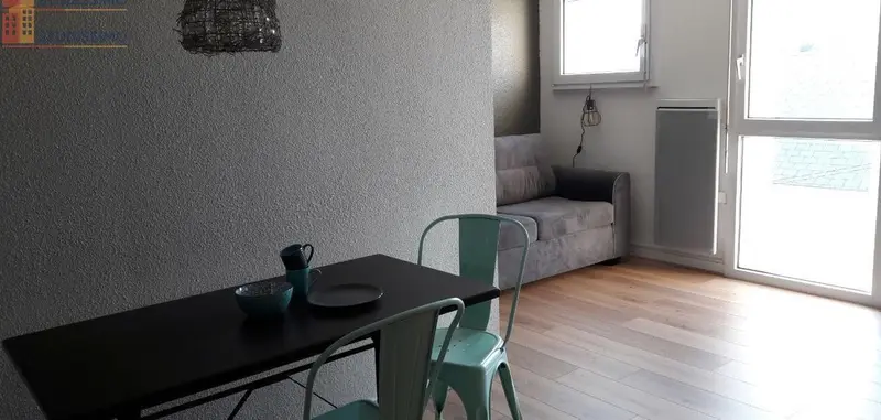 Studio meublé 23m² Laval centre - Lumineux, 2e étage - Photo 2