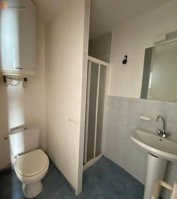 Studio meublé 23m² Laval 53000 - Meublé, DPE D - Photo 1