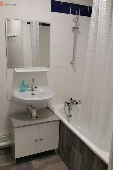 Studio meublé 25m² Vandœuvre-lès-Nancy - Meublé, parking et local vélo - Photo 1