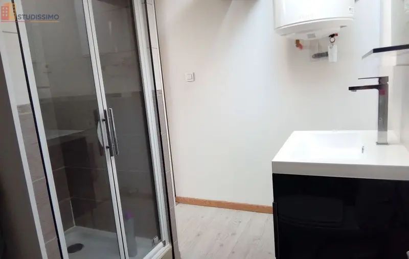 Studio meublé 18m² Jarville-la-Malgrange - Centre, face salle des fêtes - Photo 1