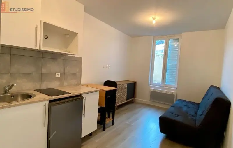 Studio meublé 16m² Nancy centre - Lumineux, 2e étage - Photo 3