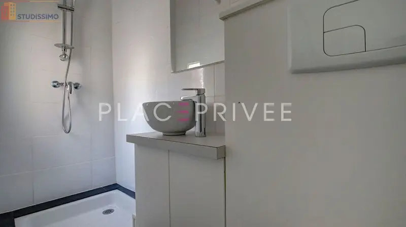 Studio meublé 9m² Nancy 54000 - Meublé, lumineux - Photo 2