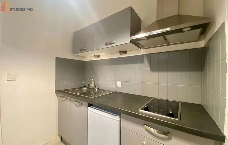 Studio 24m² Nancy centre - 2e étage, lumineux - Photo 11