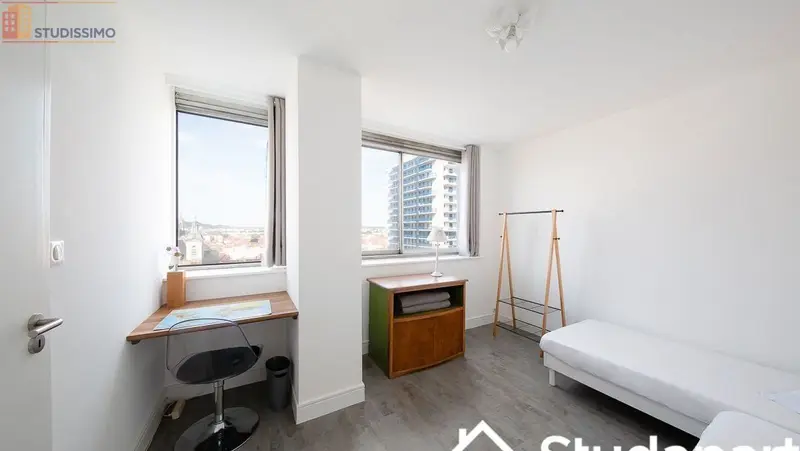 Studio meublé 11m² Nancy 54000 - Lumineux, 6e étage - Photo 9
