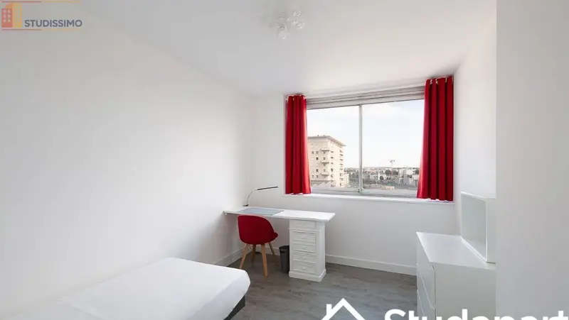 Studio meublé 11m² Nancy 54000 - Lumineux, 6e étage - Photo 4