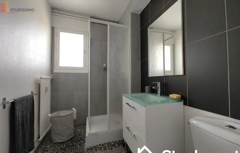 Studio meublé 29m² Nancy centre - Meublé, 1er étage - Photo 3