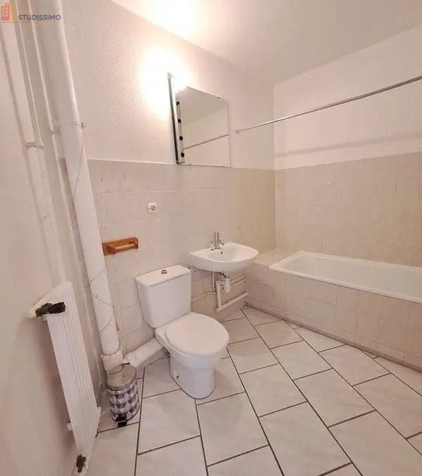 Studio 30m² Vandoeuvre-lès-Nancy - Proche universités, dernier étage - Photo 1