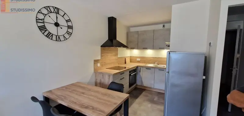 Studio meublé 29m² Nancy 54000 - Lumineux, 1er étage - Photo 2