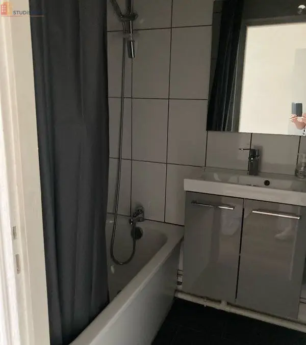 Studio 18m² Nancy 54000 - Meublé, 1er étage - Photo 1