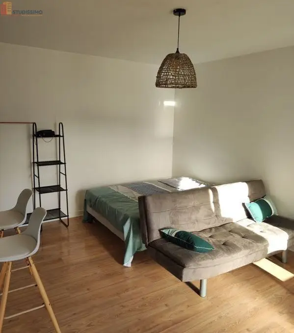 Studio meublé 27m² Lorient 56100 - Parking, lumineux - Photo 1