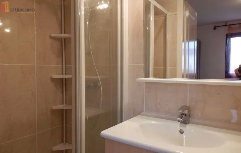 Studio meublé 14m² Vannes centre - Proche port, WIFI - Photo 2
