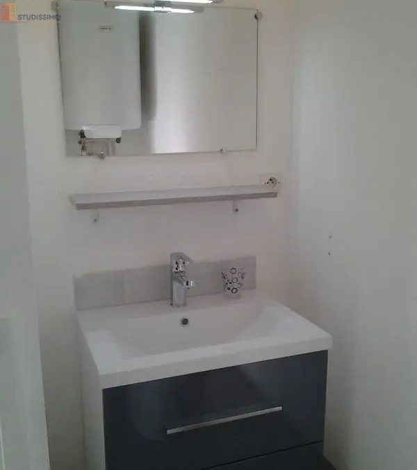 Studio meublé 19m² Vannes - Balcon, lumineux - Photo 2