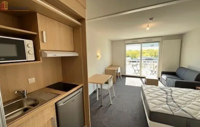 Studio meublé 27m² Larmor-Plage - Balcon, lumineux - Photo 8