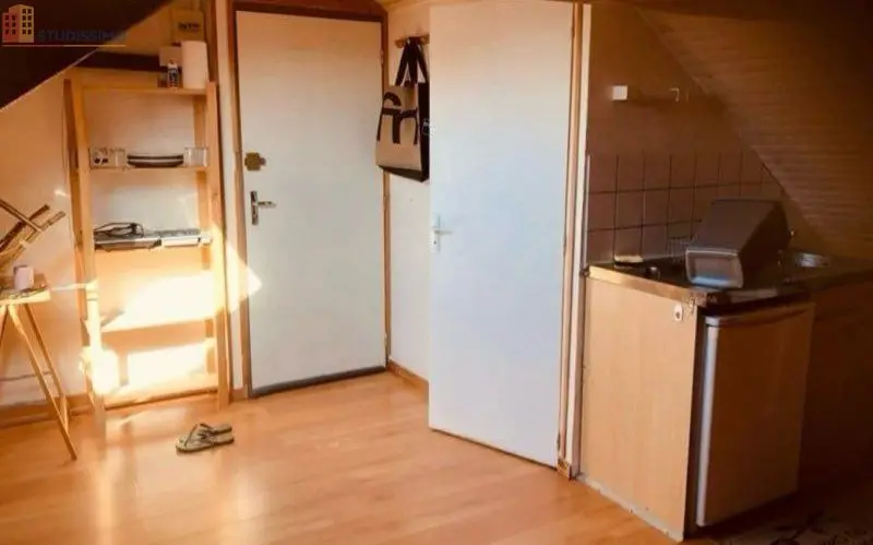 Studio meublé 16m² Lorient 56100 - Proche université, calme - Photo 1