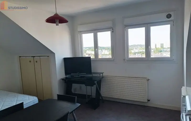 Studio meublé 22m² Lorient 56100 - Calme, dernier étage - Photo 5
