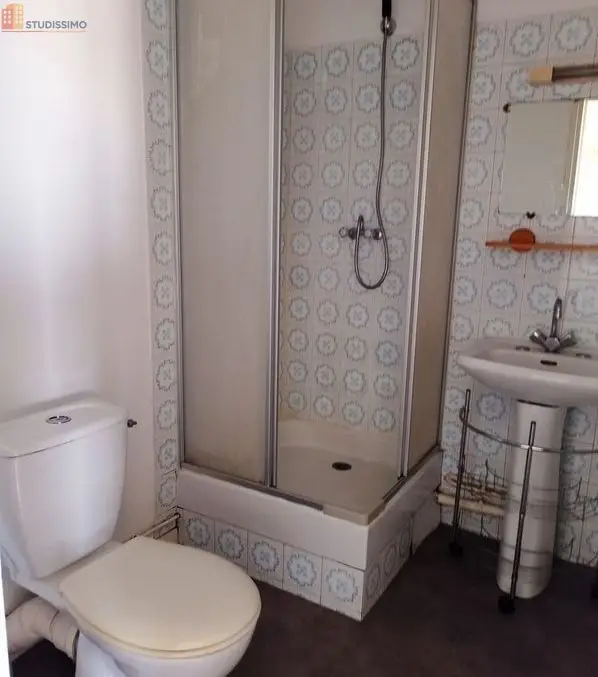 Studio meublé 22m² Lorient 56100 - Calme, dernier étage - Photo 2