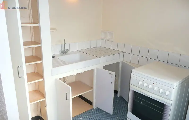 Studio 33m² Metz Queuleu - Cuisine équipée, placards - Photo 6