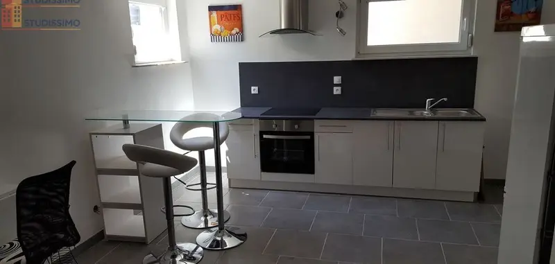 Studio meublé 29m² Forbach - Meublé, bon état - Photo 2
