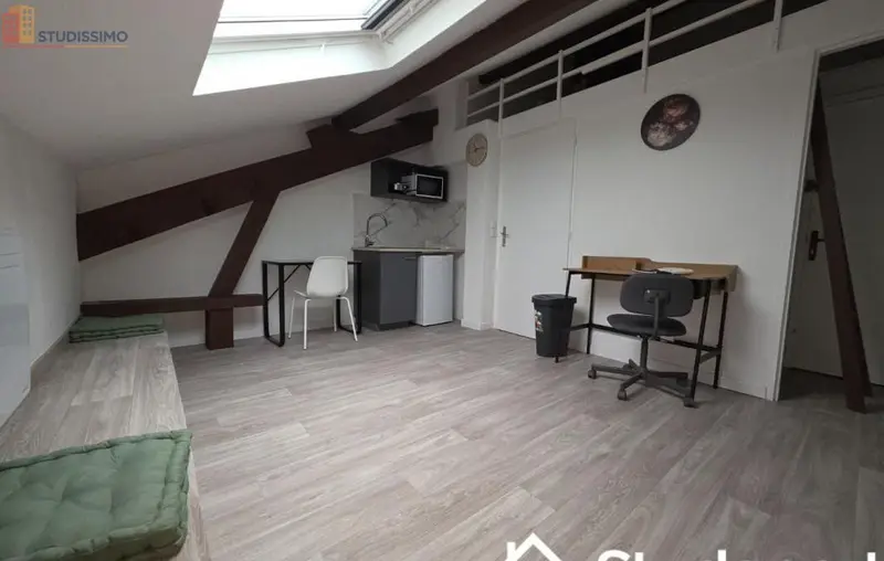 Studio meublé 17m² Metz centre - Meublé, 3e étage - Photo 2