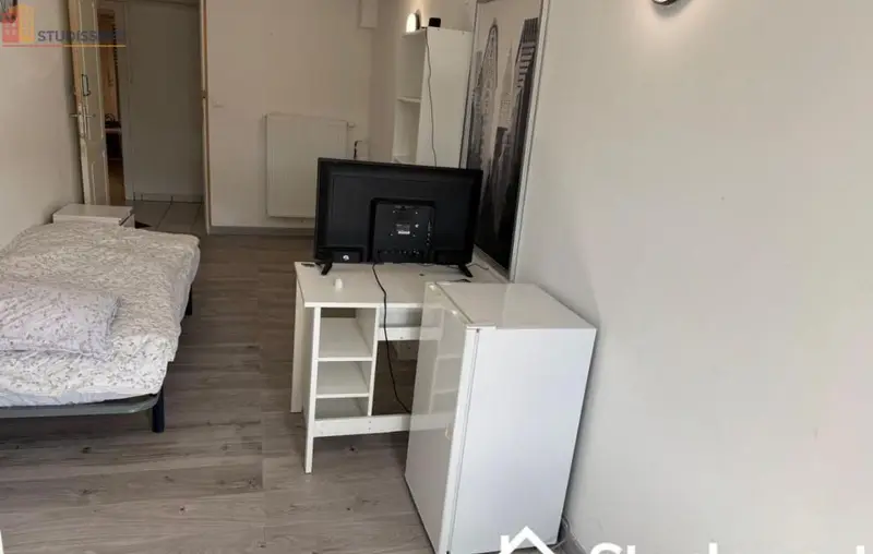 Studio meublé 11m² Terville - Compact, équipé - Photo 2