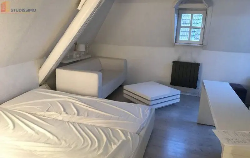 Studio meublé 25m² Metz - Lumineux, dernier étage - Photo 3