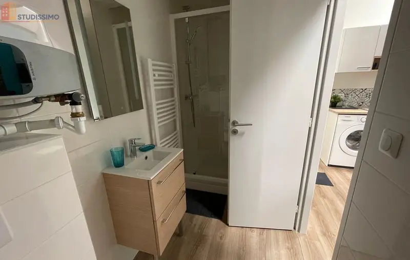 Studio 21m² Metz centre - Meublé, rénové, poutres apparentes - Photo 1