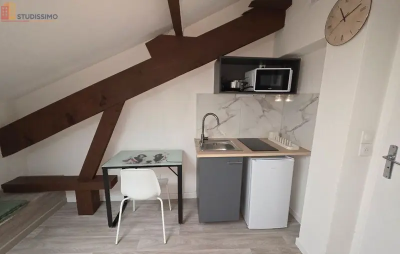 Studio meublé 18m² Metz 57000 - Meublé, 2e étage - Photo 2