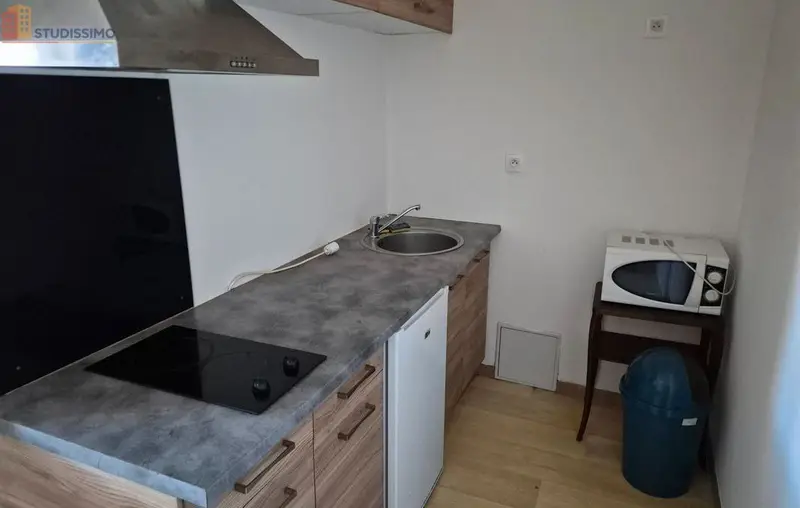 Studio meublé 25m² Nevers 58000 - Meublé, DPE D - Photo 4