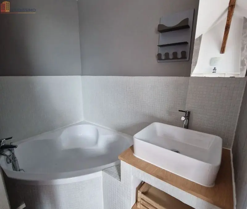 Studio meublé 29m² Nevers - Étage élevé, lumineux - Photo 2