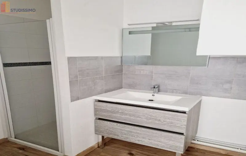 Studio 31m² Nevers - DPE C, 1er étage - Photo 2