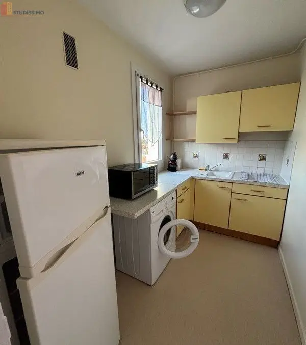Studio 27m² Nevers - Meublé, dernier étage - Photo 2