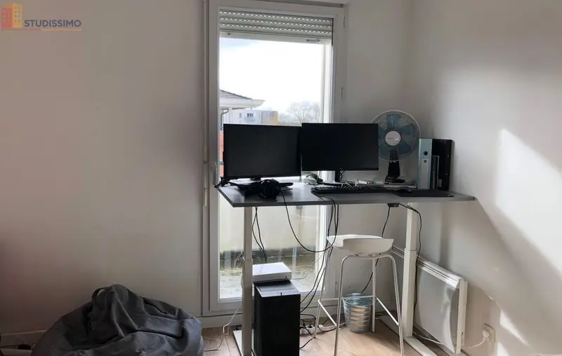 Studio meublé 32m² Valenciennes - Lumineux, dernier étage - Photo 5