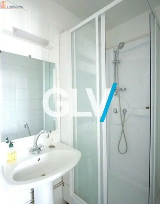 Studio meublé 14m² Lille 59000 - Lumineux, 3e étage - Photo 2