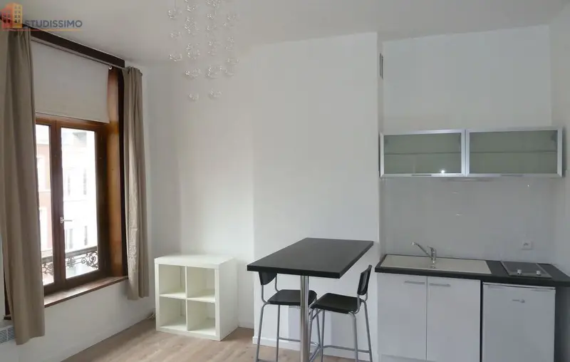 Studio meublé 21m² Lille centre - Lumineux, meublé - Photo 4