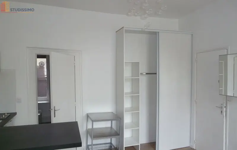 Studio meublé 21m² Lille centre - Lumineux, meublé - Photo 3