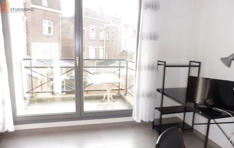 Studio meublé 21m² Valenciennes - Lumineux, 2e étage - Photo 4