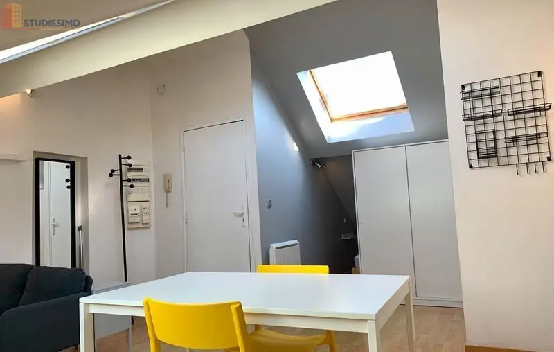 Studio meublé 20m² Lille centre - Proche métro, mansardé - Photo 27