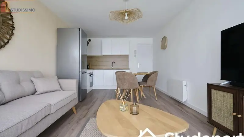 Studio meublé 13m² Lille 59000 - Lumineux, 6e étage - Photo 2